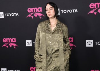 Billie Eilish: Το σέξι eye make up look της οφείλεται σε μία μικρή λεπτομέρεια