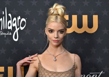 Critics Choice Awards 2023: Τα πιο εντυπωσιακά beauty looks της λαμπερής βραδιάς