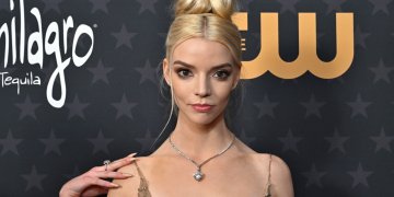 Critics Choice Awards 2023: Τα πιο εντυπωσιακά beauty looks της λαμπερής βραδιάς