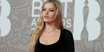 Brit Awards 2023: Τα πιο εντυπωσιακά beauty looks της βραδιάς