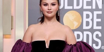 Selena Gomez: Το St. Patrick μανικιούρ της έχει την πιο σοφιστικέ πράσινη απόχρωση