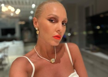 Τάμτα: Με avant garde make up look σε φλούο απόχρωση