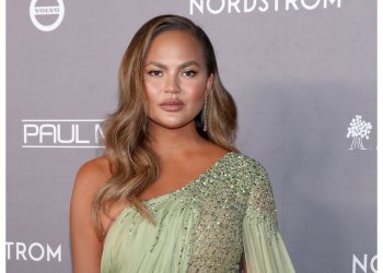 Chrissy Teigen: Η αλλαγή στα μαλλιά της θα σε εμπνεύσει