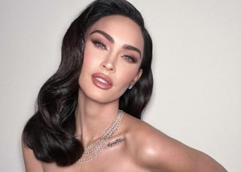 Megan Fox: Με σέξι κόκκινο χρώμα στα μαλλιά  που δημιούργησε ο Δημήτρης Γιαννέτος