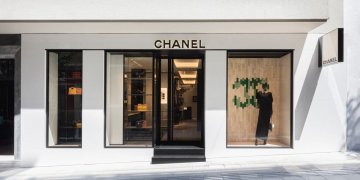 Ο οίκος Chanel εγκαινιάζει την πρώτη stand-alone boutique στο κέντρο της Αθήνας