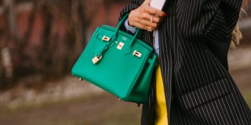 Hermès Birkin: Η ιστορία της δημοφιλέστερης τσάντας στον κόσμο που πήρε το όνομά της από τη Jane Birkin