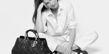 Dior: H Laetitia Casta πρωταγωνιστεί στη νέα καμπάνια της Lady 95.22