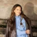 Katie Holmes: Ενσωμάτωσε το «αξεσουάρ της γιαγιάς» σε μια κουλ εμφάνιση