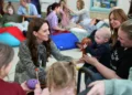 Kate Middleton: Συγκινητική επίσκεψη σε παιδικό ξενώνα στην Ουαλία με ιστορικούς δεσμούς με την πριγκίπισσα Diana