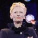 Tilda Swinton: “Απάνθρωπα πράγματα συμβαίνουν μπροστά στα μάτια μας”