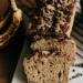 Σοκολατένιο banana bread: Eύκολη συνταγή για ένα πεντανόστιμο σνακ